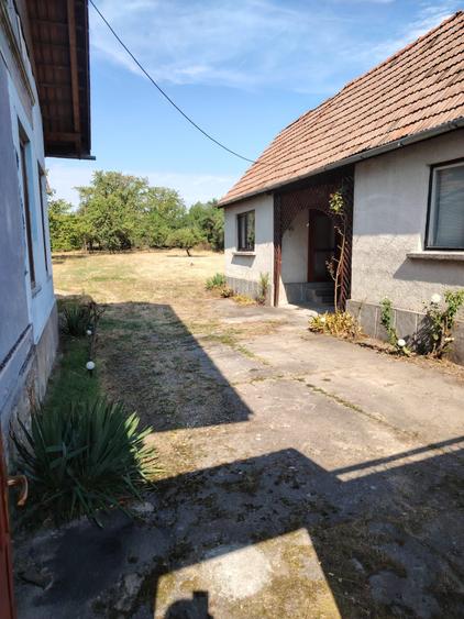 Casă cu 3 camere în Tinăud