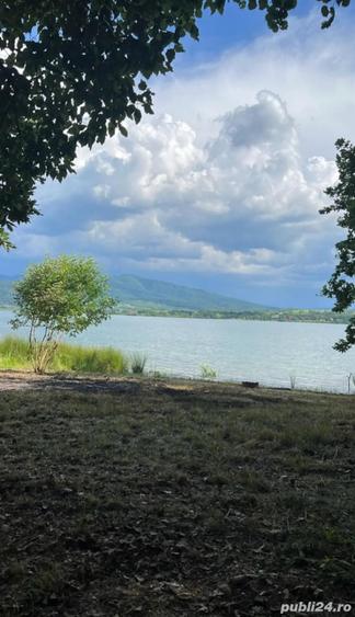teren pe malul lacului Surduc - 2