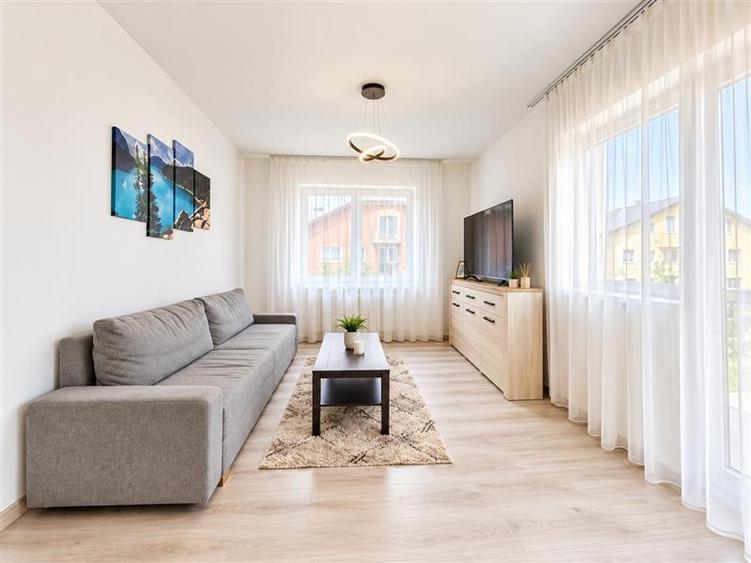 Apartament cu 2 camere decomandat, mobilat în Sânpetru — fotografia 1