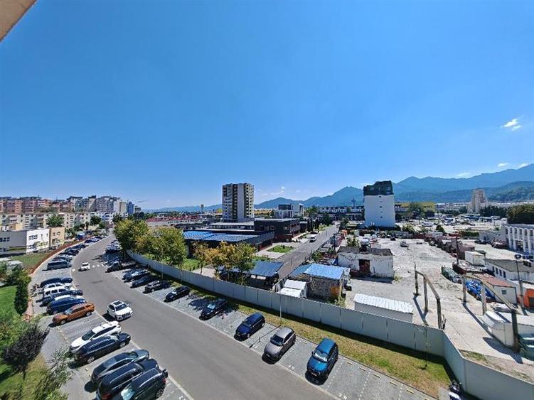 Apartament cu 3 camere decomandat, mobilat în Astra