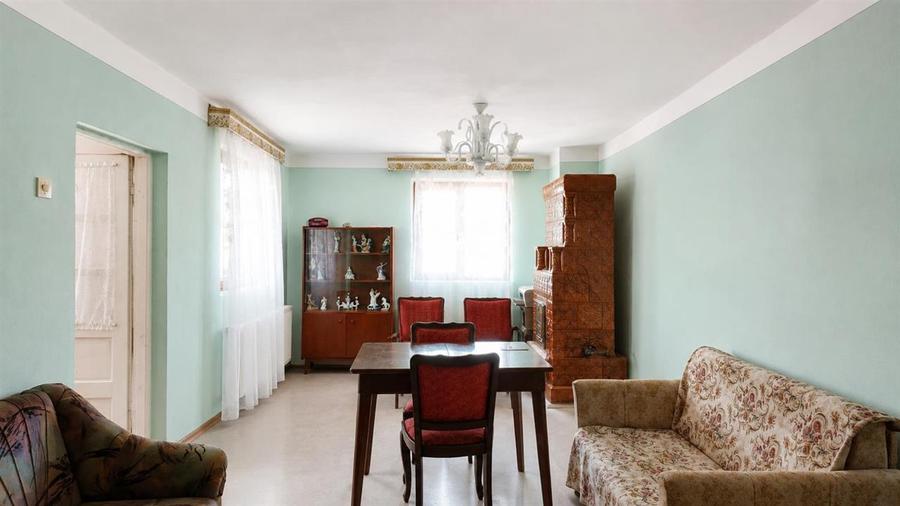 Casă cu 3 camere cu Teren 1300 Mp în Est