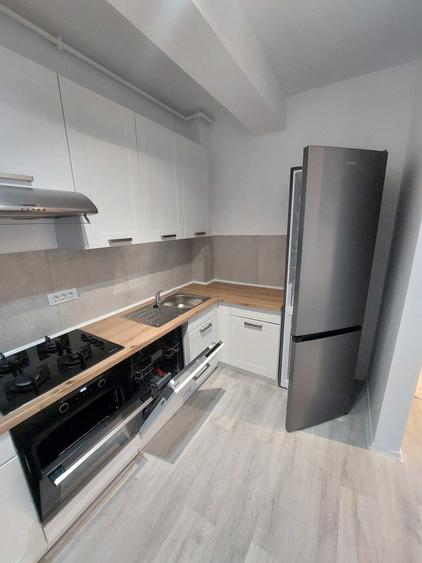 Apartament cu 2 camere semidecomandat în Dumbrăvița