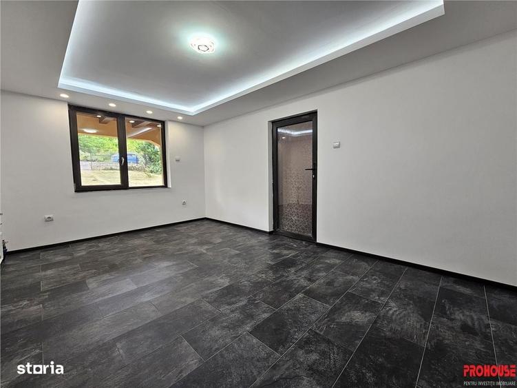 Casă cu 4 camere decomandat în Rădeana