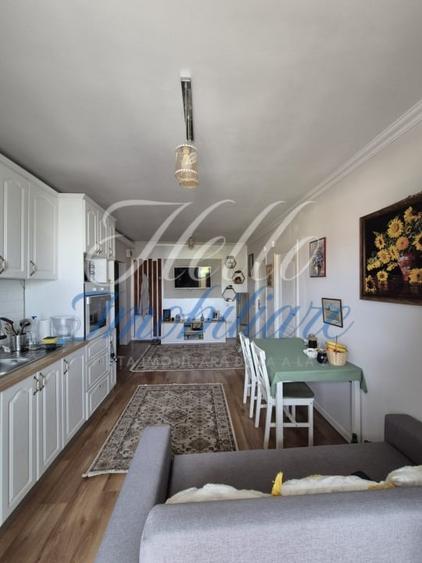 Apartament cu 3 camere decomandat, mobilat în Florești