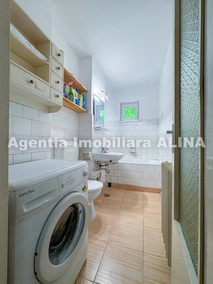 Apartament cu 4 camere decomandat în Progresul