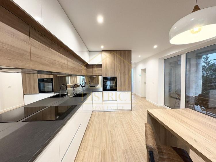 Duplex cu 4 camere cu Canalizare în Girocului