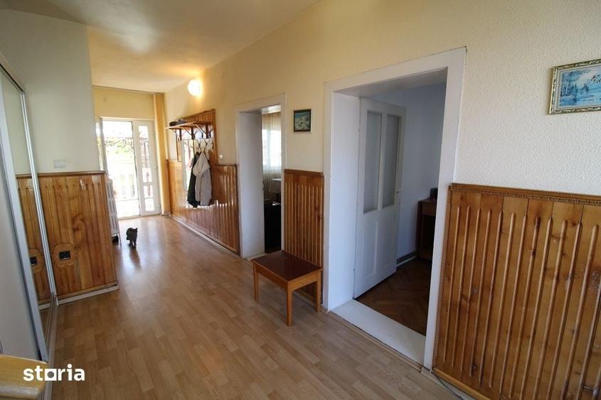Casă cu 4 camere cu Teren 700 Mp în Central