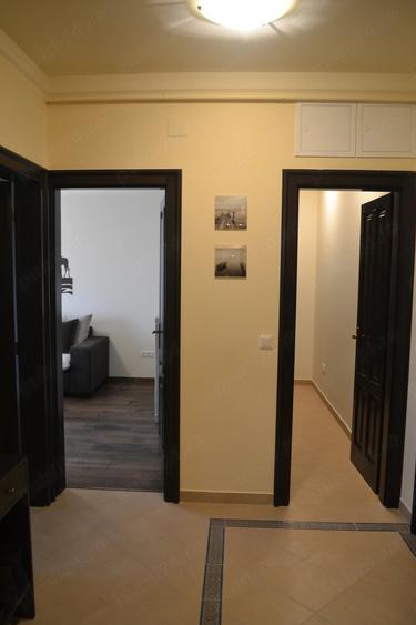 Apartament cu 2 camere decomandat în Ronaț