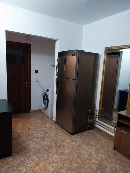Apartament cu 2 camere decomandat în City Park Mall