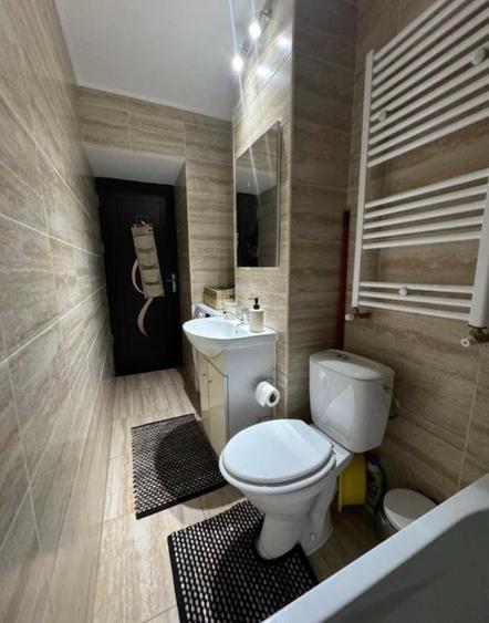 Apartament cu 2 camere semidecomandat în Sud
