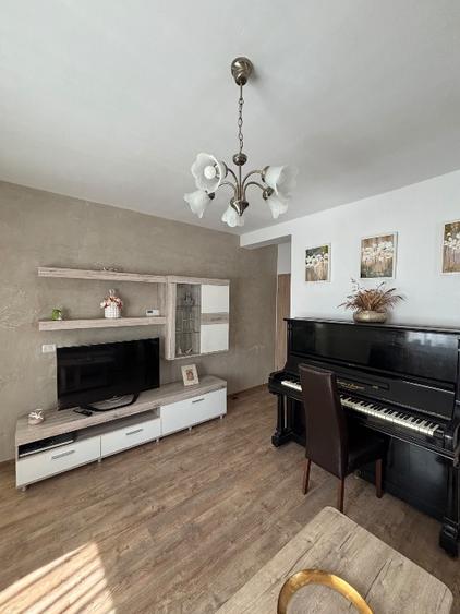Apartament cu 3 camere decomandat în Braytim