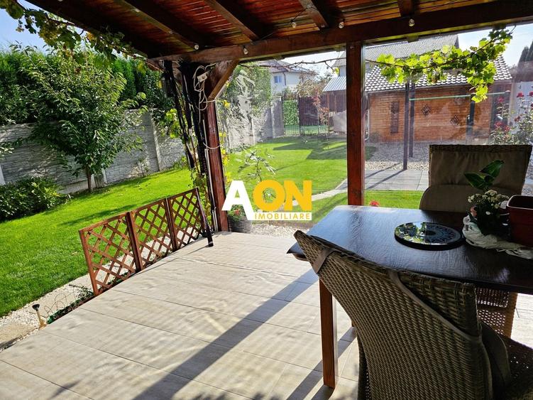 Duplex cu 4 camere cu Canalizare în Cetate
