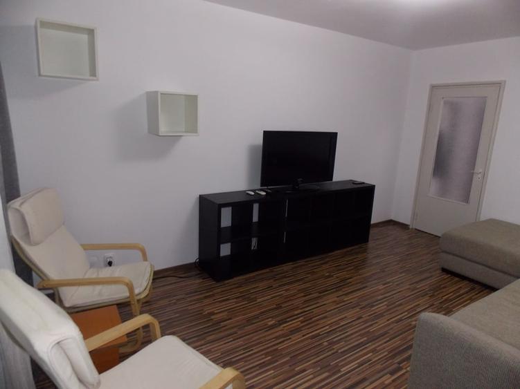 Apartament cu 3 camere circular în Drumul Taberei