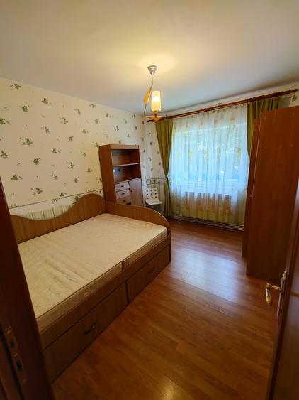 Apartament cu 3 camere decomandat în Popa Șapcă