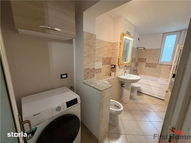 Apartament cu 4 camere decomandat în Est