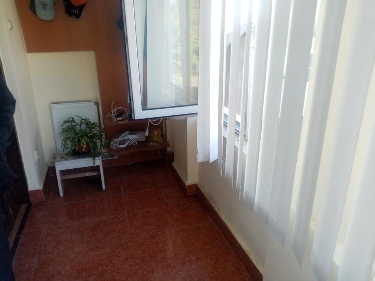 Casă individuală cu 4 camere cu Canalizare în Central