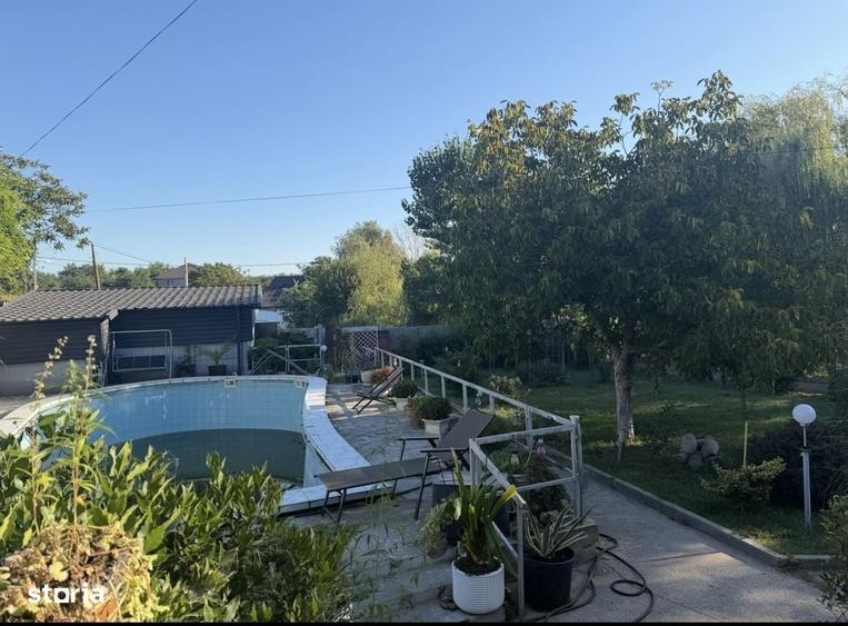 Casă cu 4 camere în Exterior Vest