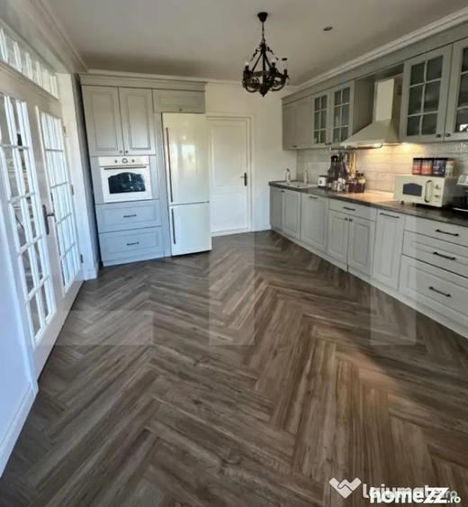 Casă cu 5 camere cu Teren 535 Mp în Săcălaz