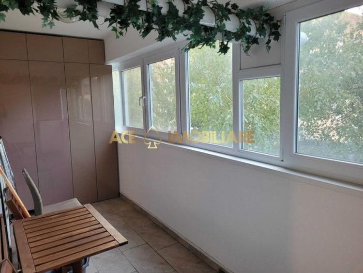 Apartament cu 3 camere decomandat, mobilat în Apărătorii Patriei