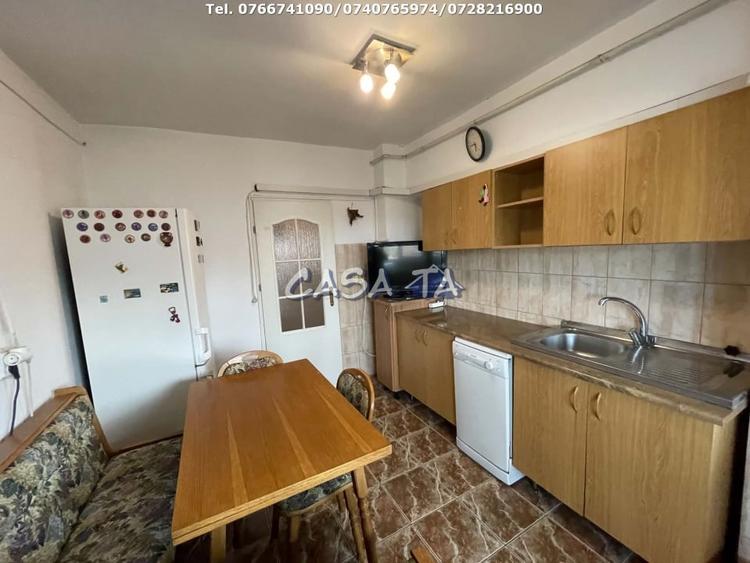 Apartament cu 2 camere decomandat, mobilat în Ultracentral