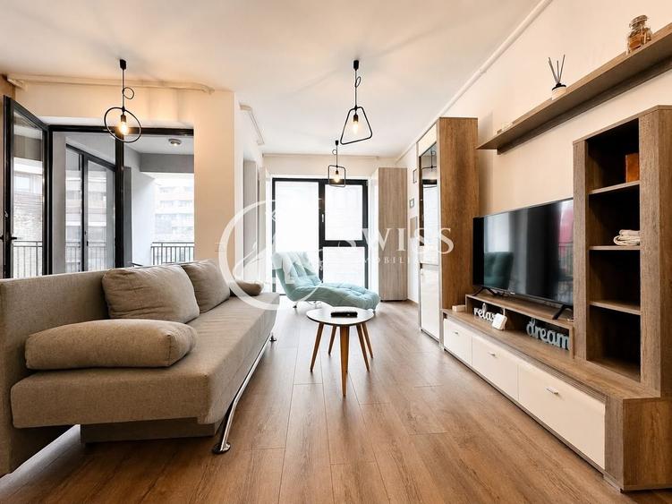 Apartament cu 2 camere semidecomandat, mobilat în Bună Ziua