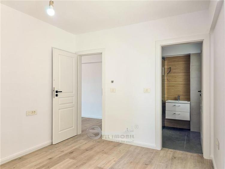 Apartament cu 3 camere decomandat în Galata