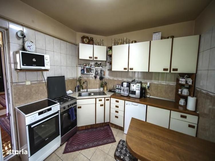 Casă cu 4 camere cu Teren 250 Mp în Criș