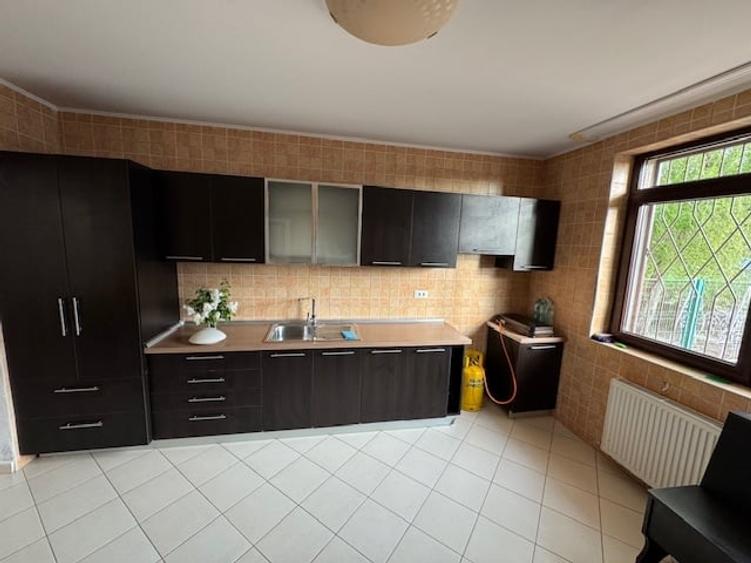 Casă cu 8 camere cu Piscina în Costinești