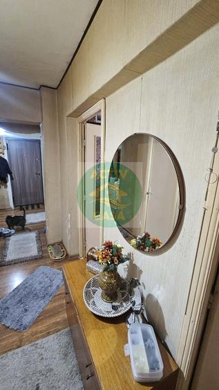 Apartament cu 3 camere decomandat în Central