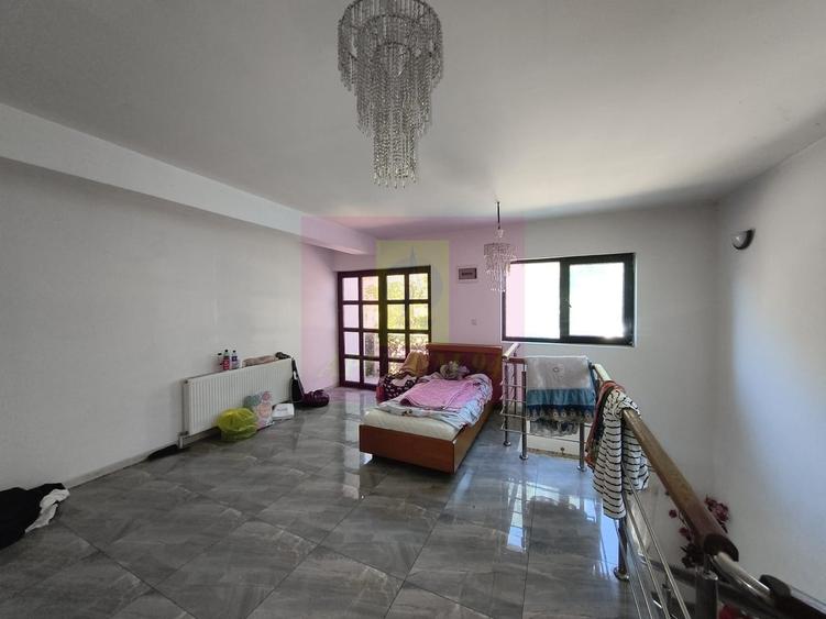 Casă cu 4 camere cu Teren 150 Mp în Berceni