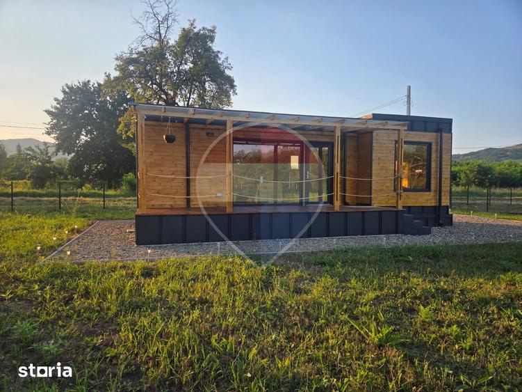 Casă cu 2 camere cu Teren 500 Mp în Cislău