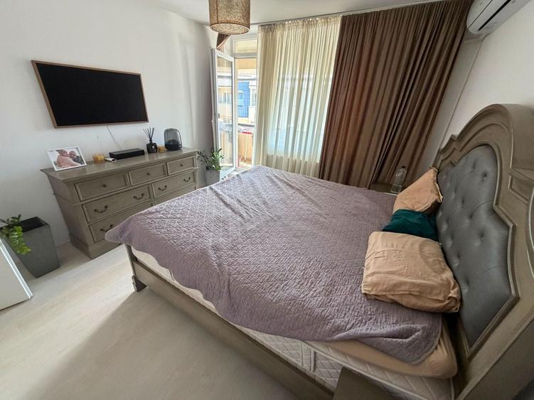 Apartament cu 3 camere decomandat, mobilat în Central