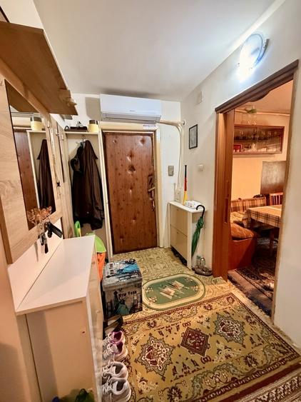 Apartament cu 3 camere decomandat, mobilat în Lipovei
