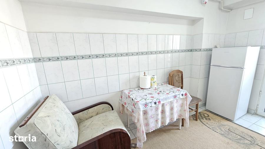Apartament cu 2 camere decomandat în Micro 21