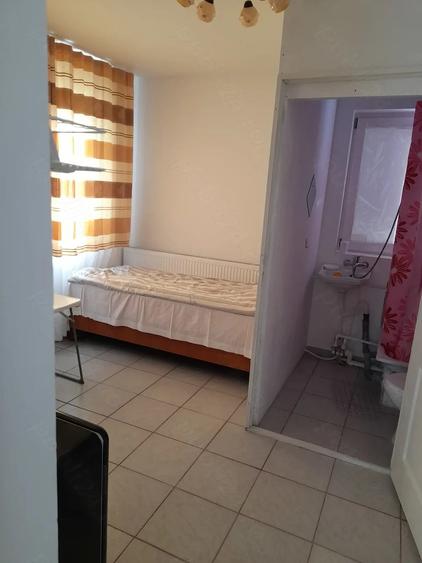 Apartament cu 3 camere decomandat în Ciarda Roșie