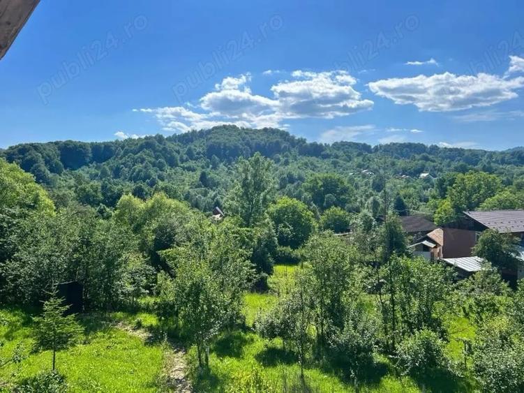 Teren de 2900 mp, în Ocina de Jos