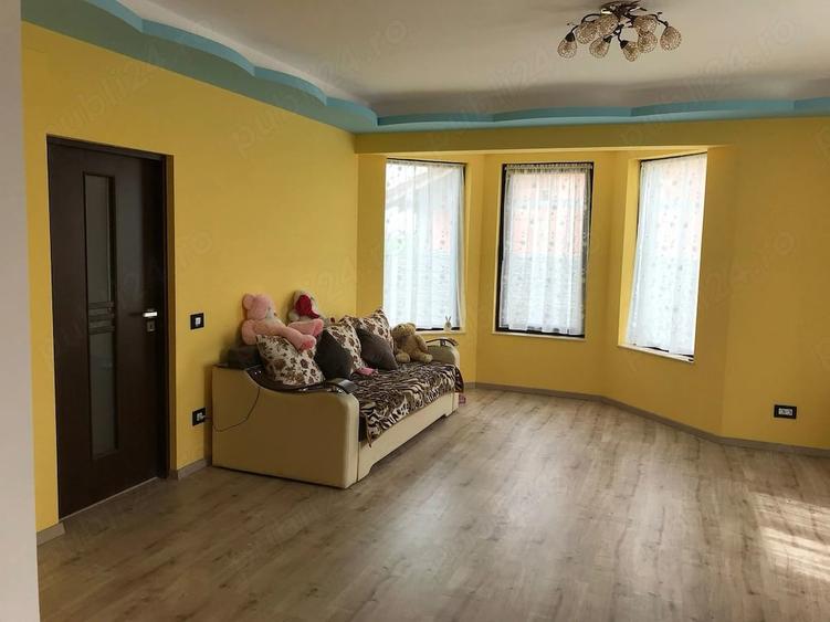 Casă cu 4 camere cu Teren 541 Mp în Sântandrei