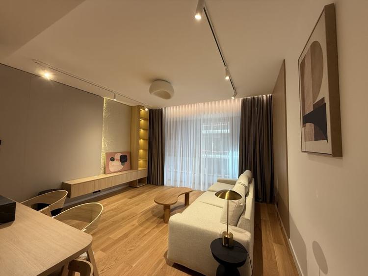 Apartament cu 2 camere decomandat, mobilat în Herăstrău