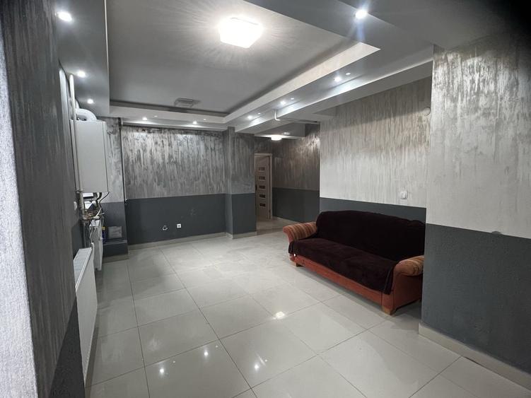 Apartament cu 3 camere în 1 Mai