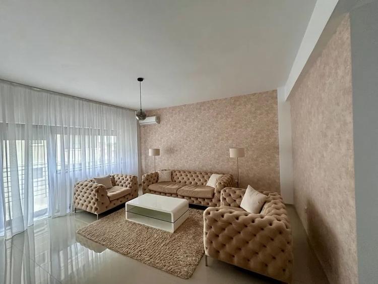 Apartament cu 2 camere decomandat, mobilat în Tomis Plus