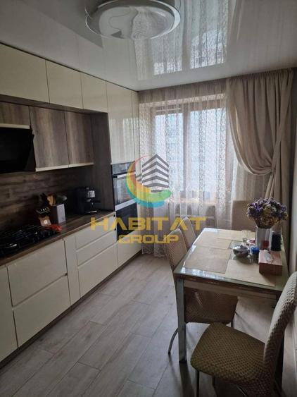 Apartament cu 3 camere decomandat în Berceni