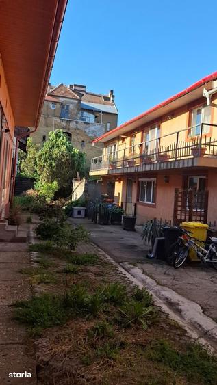 Apartament cu 5 camere în Central