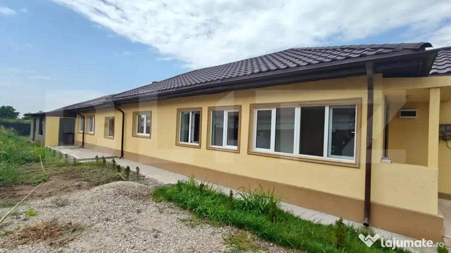 Casă cu 4 camere cu Teren 619 Mp în Cornești