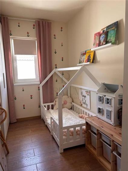 Apartament cu 3 camere decomandat în Dumbrăvița
