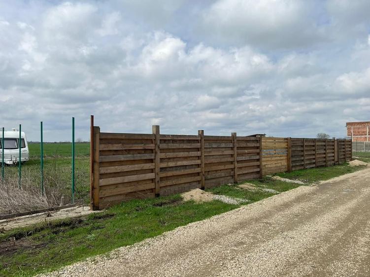 Teren Construcții intravilan de 539 mp, în Tunari