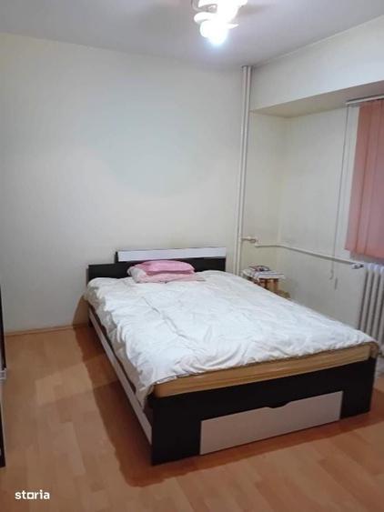 Apartament cu 4 camere în P-ța Gorjului