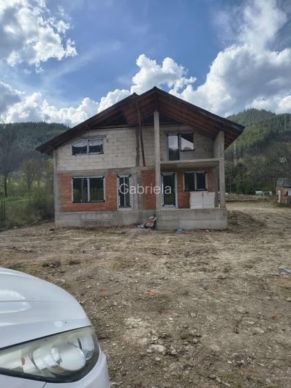 Vand Casa la Rosu .Com.Tasca ,jud.Neamt