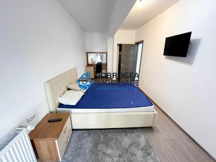 Apartament cu 3 camere decomandat, mobilat în C5