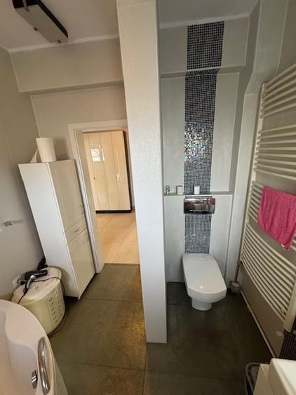 Apartament cu 3 camere semidecomandat în Vatra Luminoasă
