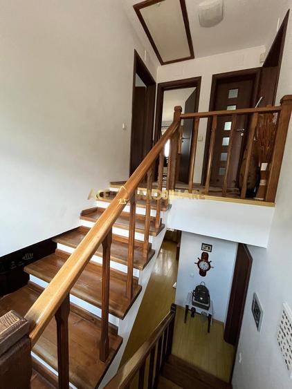 Duplex cu 4 camere cu Canalizare în Popești-Leordeni